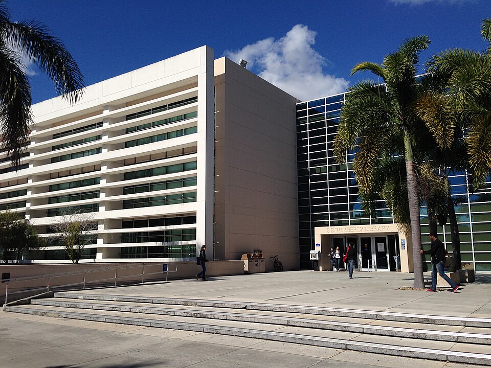 Кампус Florida Atlantic University
