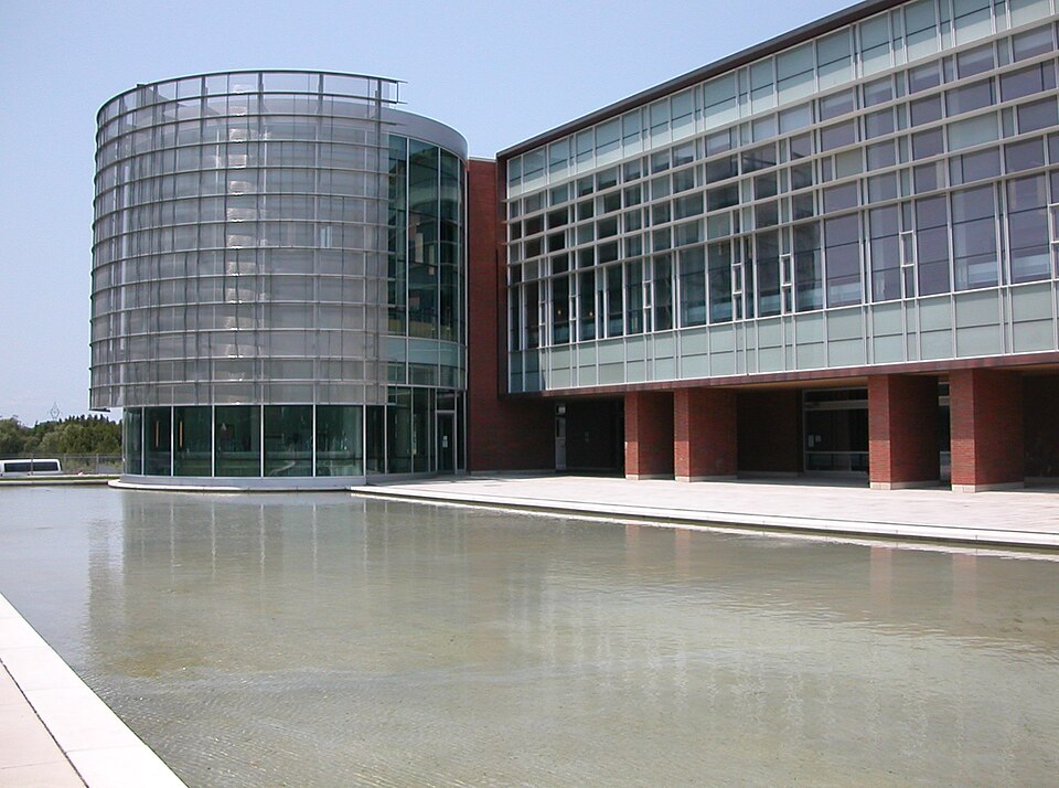 Кампус Ontario Tech University
