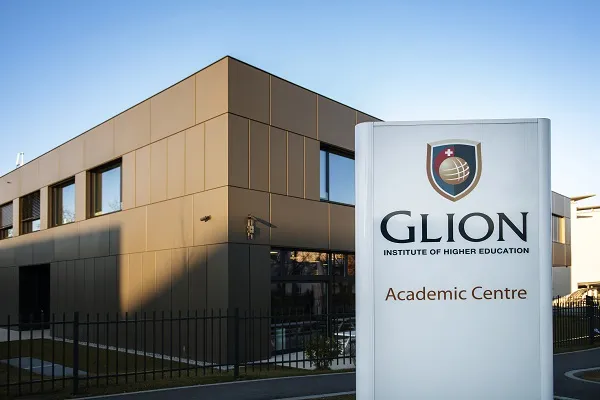 Кампус Glion Institute of Higher Education - Монтрё / Бюль, Швейцария