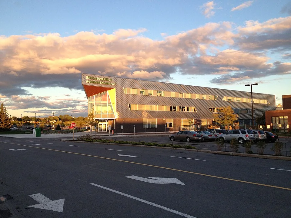 Robert C. Gillett Student Commons колледжа Алгонкин в Оттаве, 2012 год