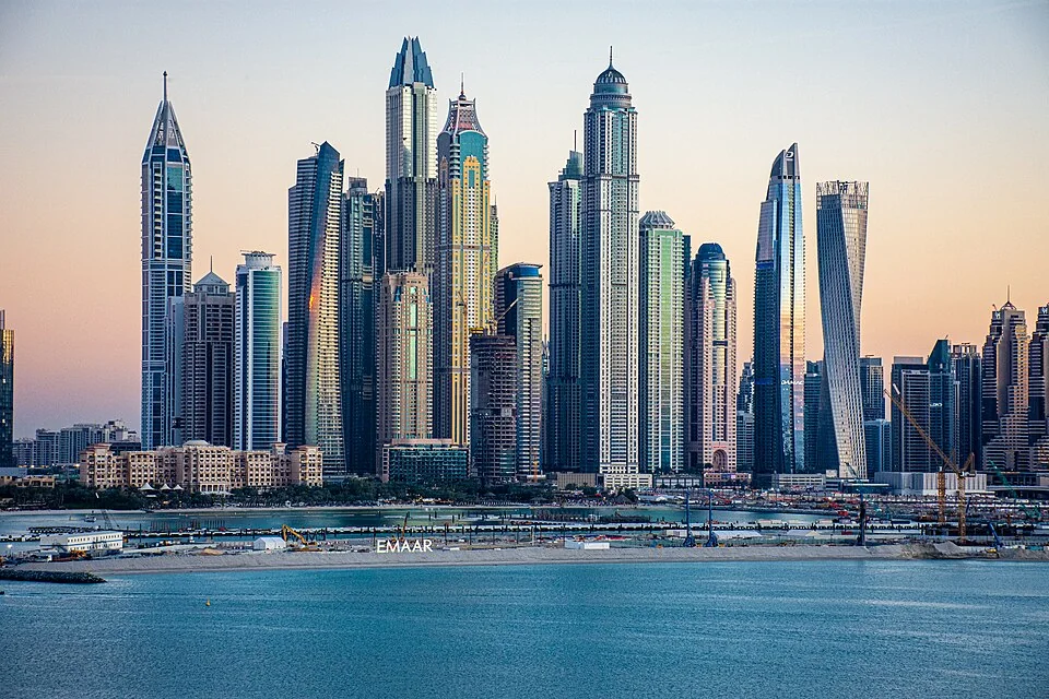 Dubai Marina, 2020 год: городской контекст учёбы в Дубае, не кампус Heriot-Watt
