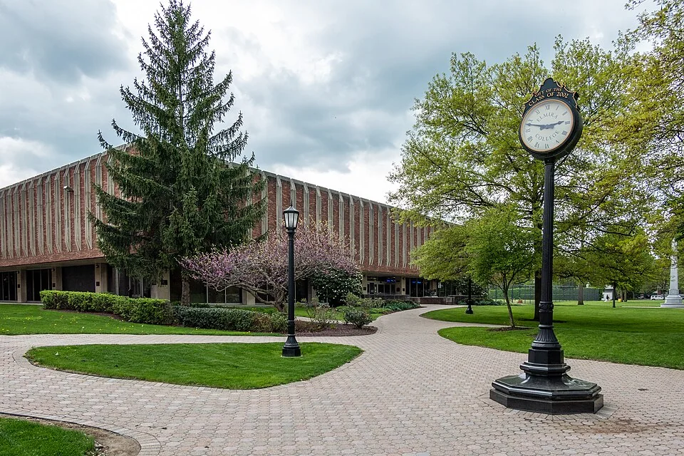 Библиотека Gannett-Tripp в Elmira College