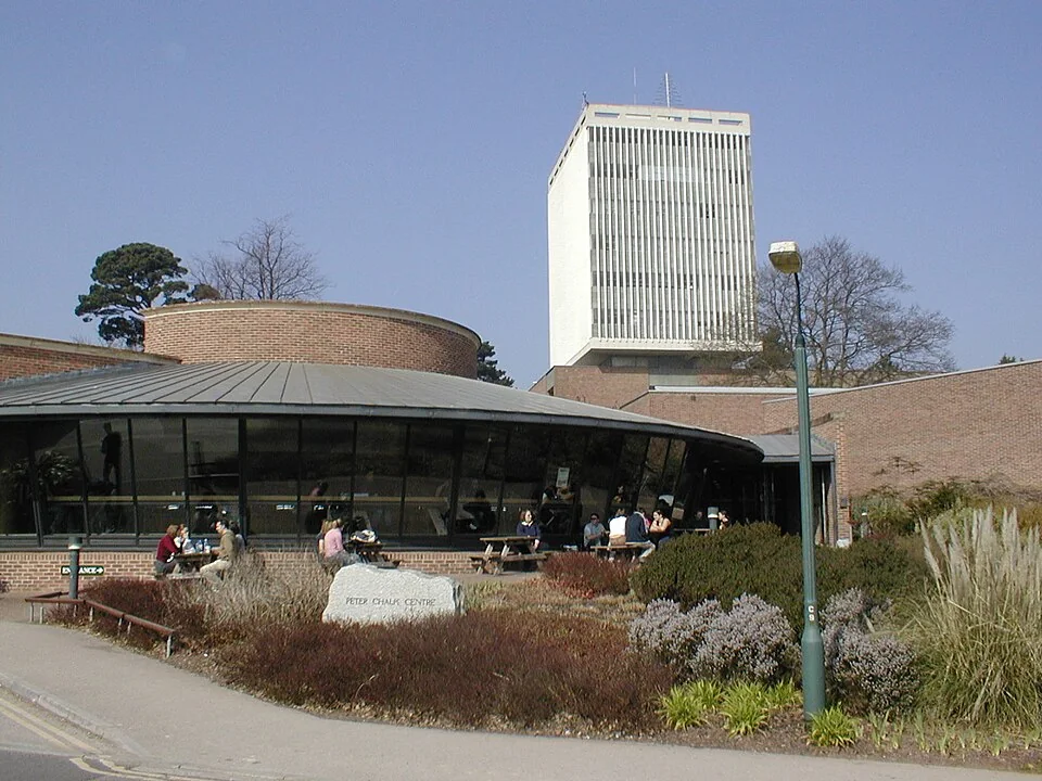 Peter Chalk Centre и Physics Tower, University of Exeter