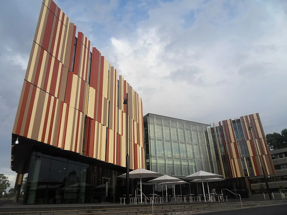 Библиотека Университета Маккуори в Сиднее, 2011 год