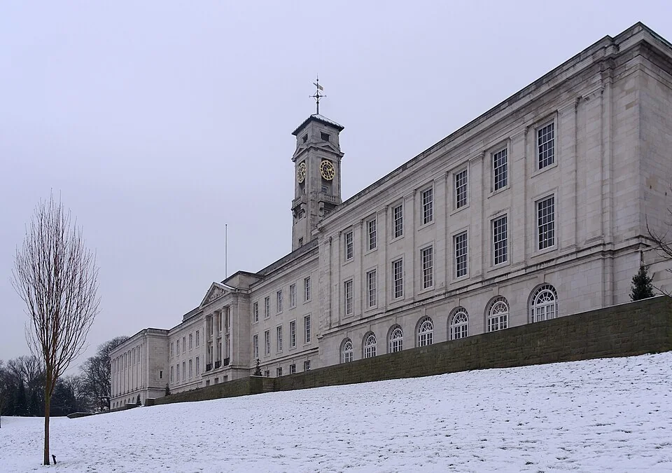 Trent Building в кампусе University Park Университета Ноттингема, январь 2013 года