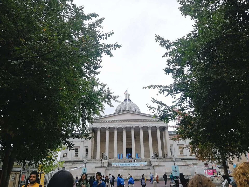 Главная библиотека University College London