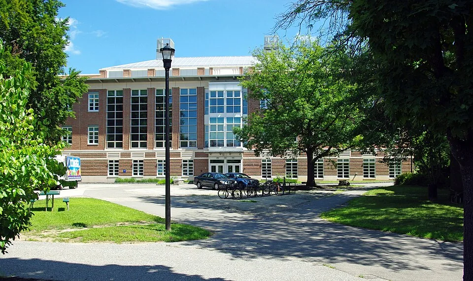 DeMeritt Hall Университета Нью-Гэмпшира в Дареме, 2013 год