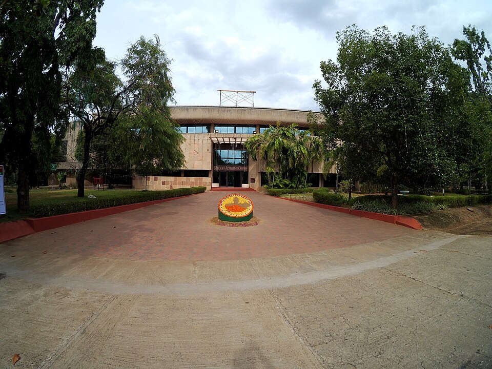Student Activities Centre на кампусе IIT Madras в Ченнаи.